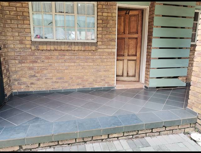 2 BEDROOM APARTMENT FOR SALE IN MODDER EAST
